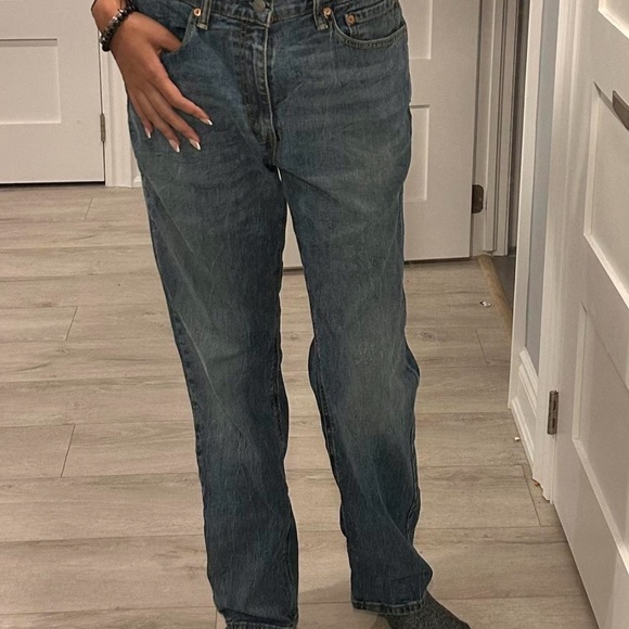 Levis Straight Jeans - Picture 1 of 2